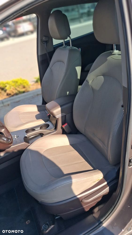 Hyundai ix35 2.0 GDI Premium 2WD - 18