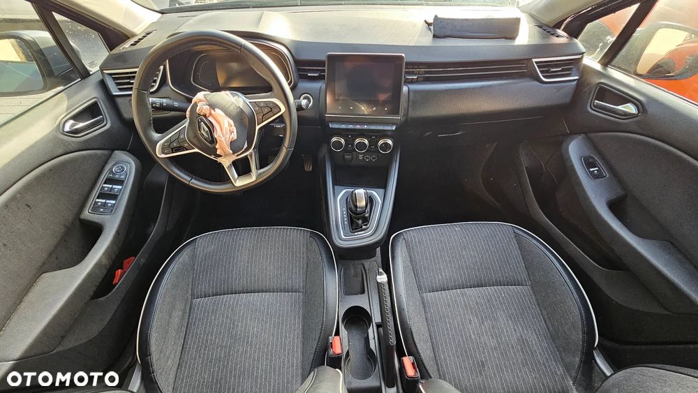 Renault Clio - 23