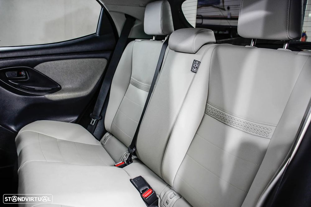 Toyota Yaris 1.5 HDF Luxury - 10