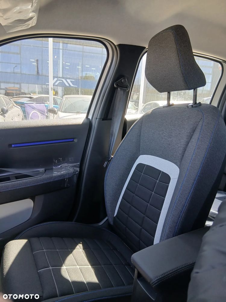 Citroën C3 1.2 mHEV Plus - 8