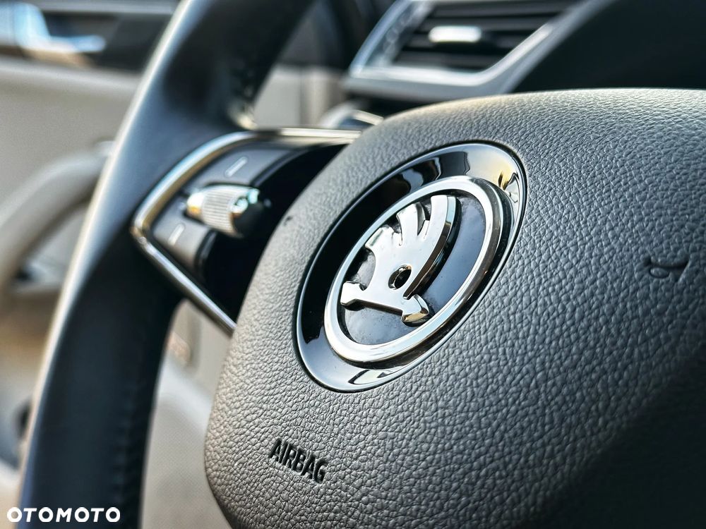 Skoda Superb 2.0 TDI SCR Style DSG - 18