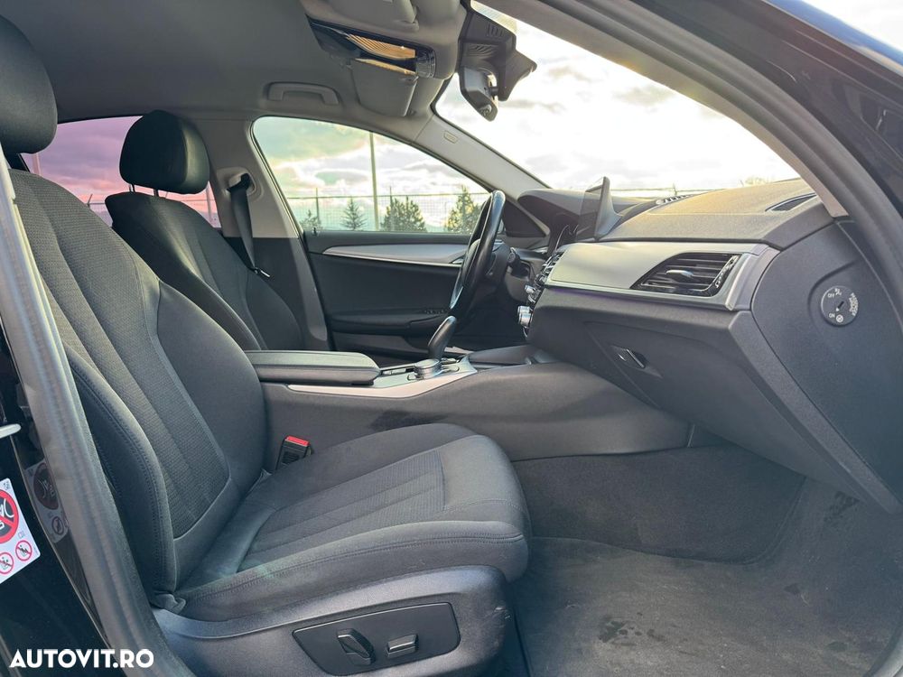 BMW Seria 5 530i AT - 14