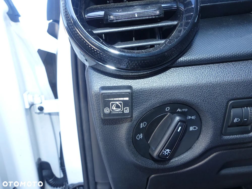 Skoda Fabia 1.0 Active - 19