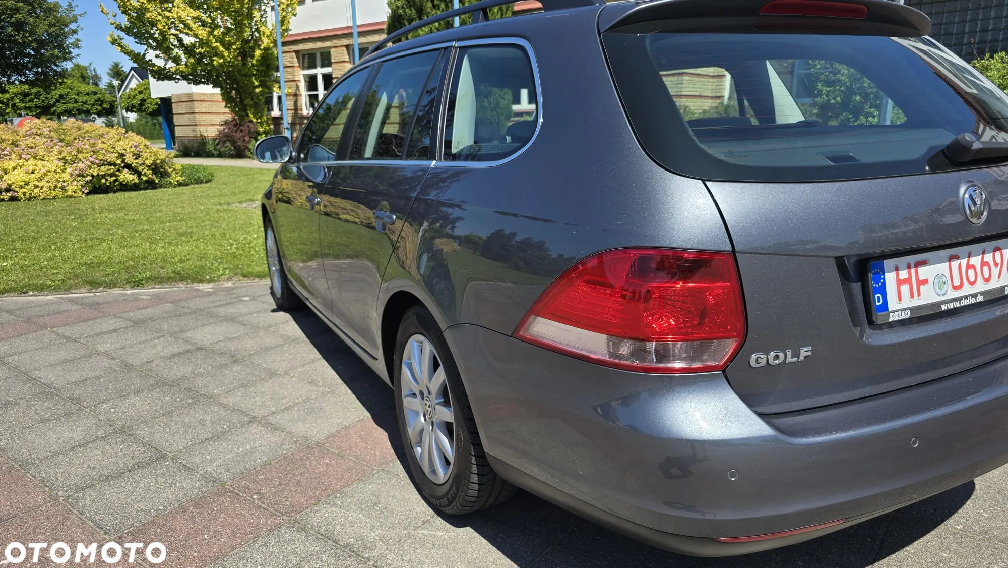 Volkswagen Golf - 22