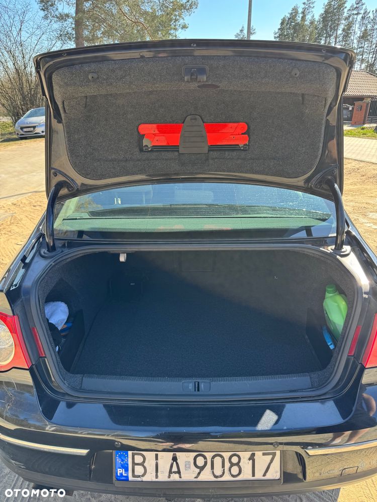 Volkswagen Passat 1.8 TSI Comfortline - 8