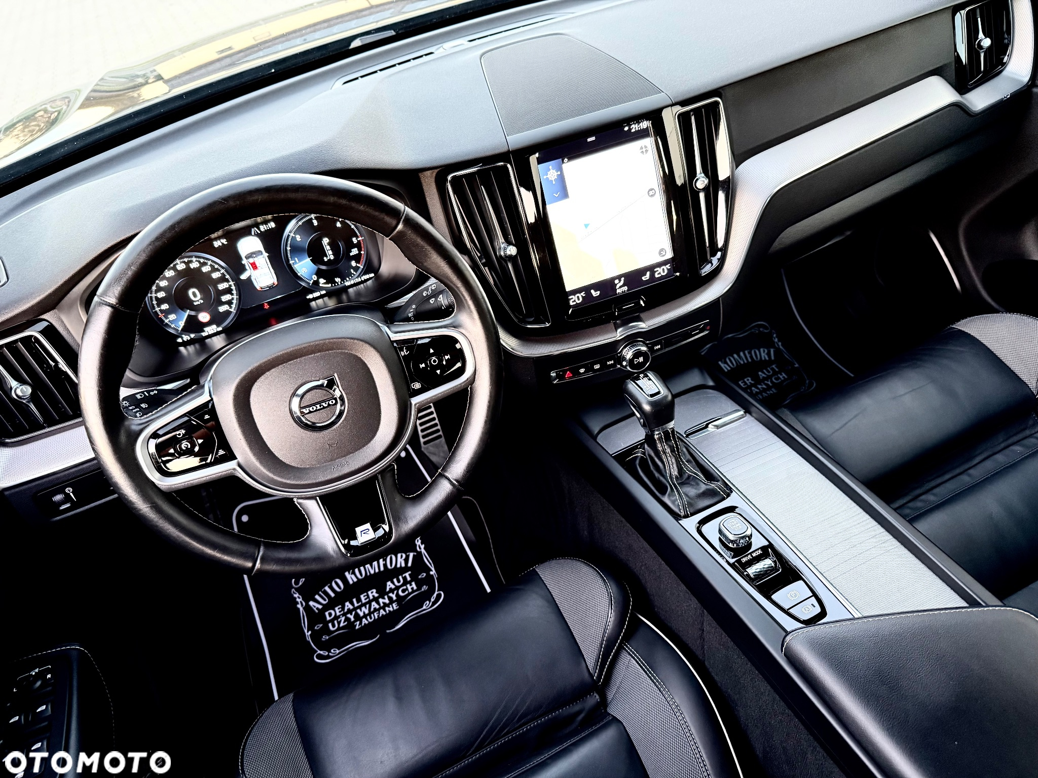 Volvo XC 60 D4 R-Design - 6