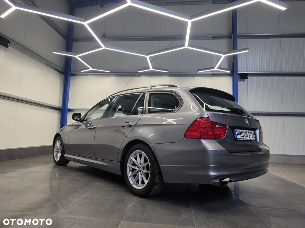 BMW Seria 3 318d DPF - 16