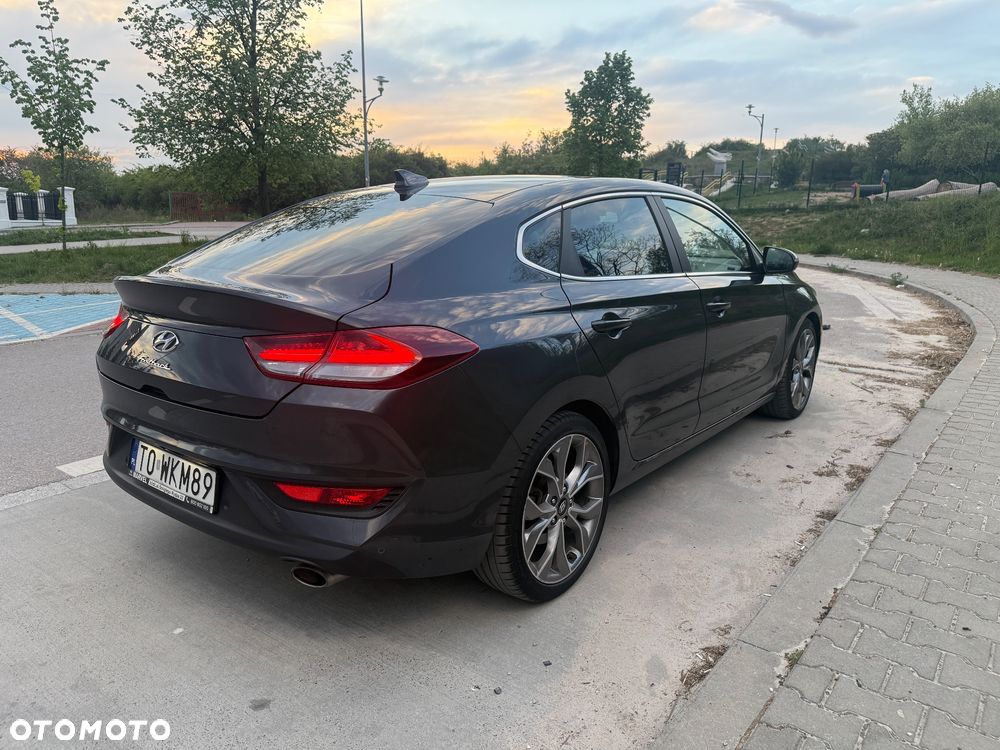 Hyundai i30 1.5 T-GDI 48V Executive DCT - 10