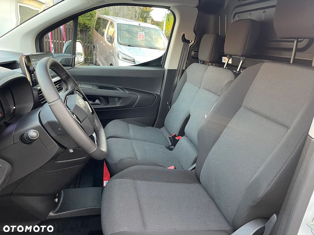 Toyota Proace City - 10