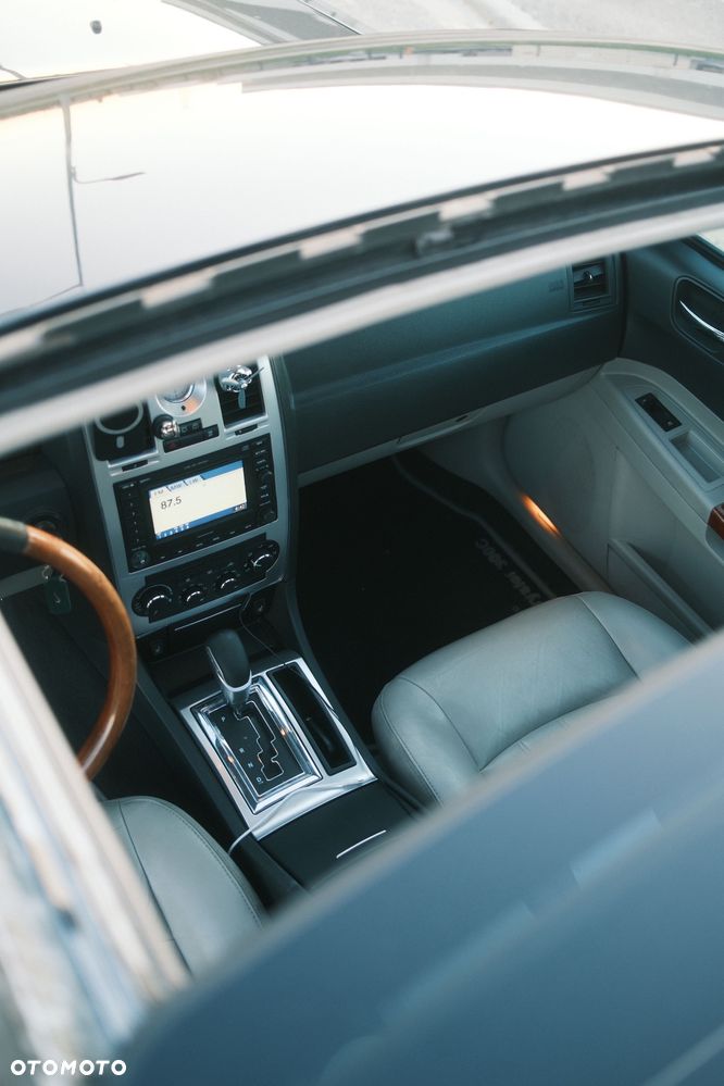 Chrysler 300C 3.0 V6 CRD - 17