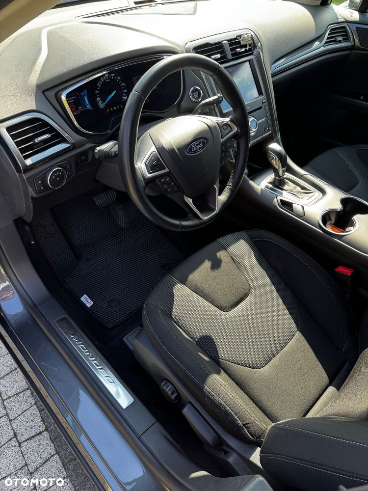 Ford Mondeo ver-2-0-hybrid-titanium - 9