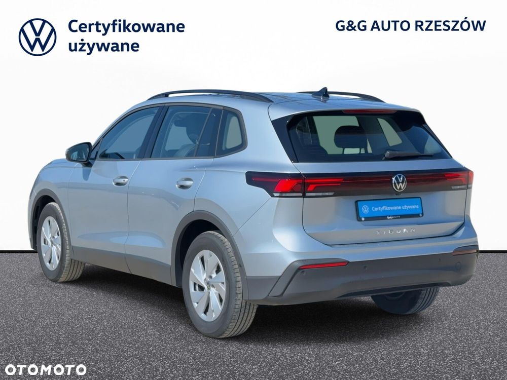 Volkswagen Tiguan - 4