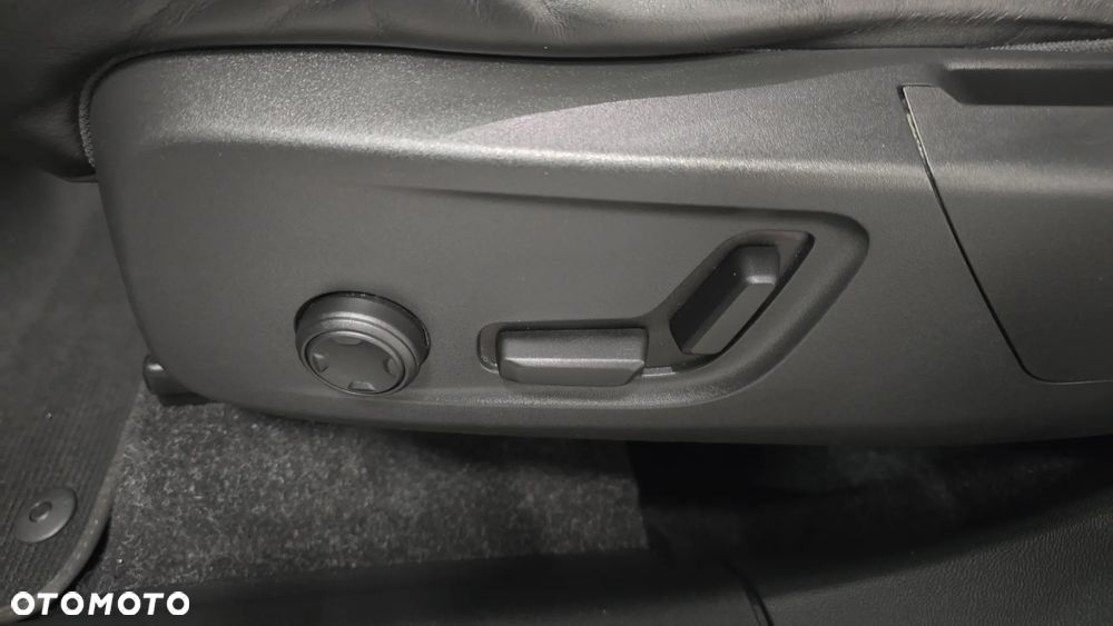 Volvo XC 40 D3 SCR R-Design - 15