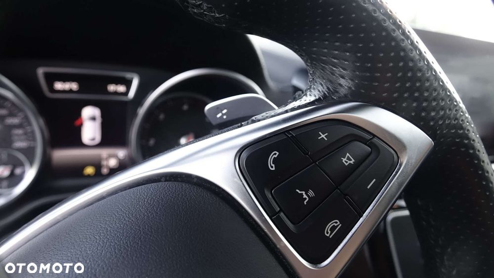 Mercedes-Benz GLE - 36