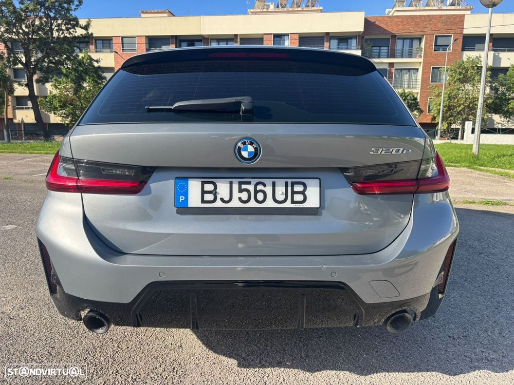BMW 320 e Pack Desportivo M Auto - 12