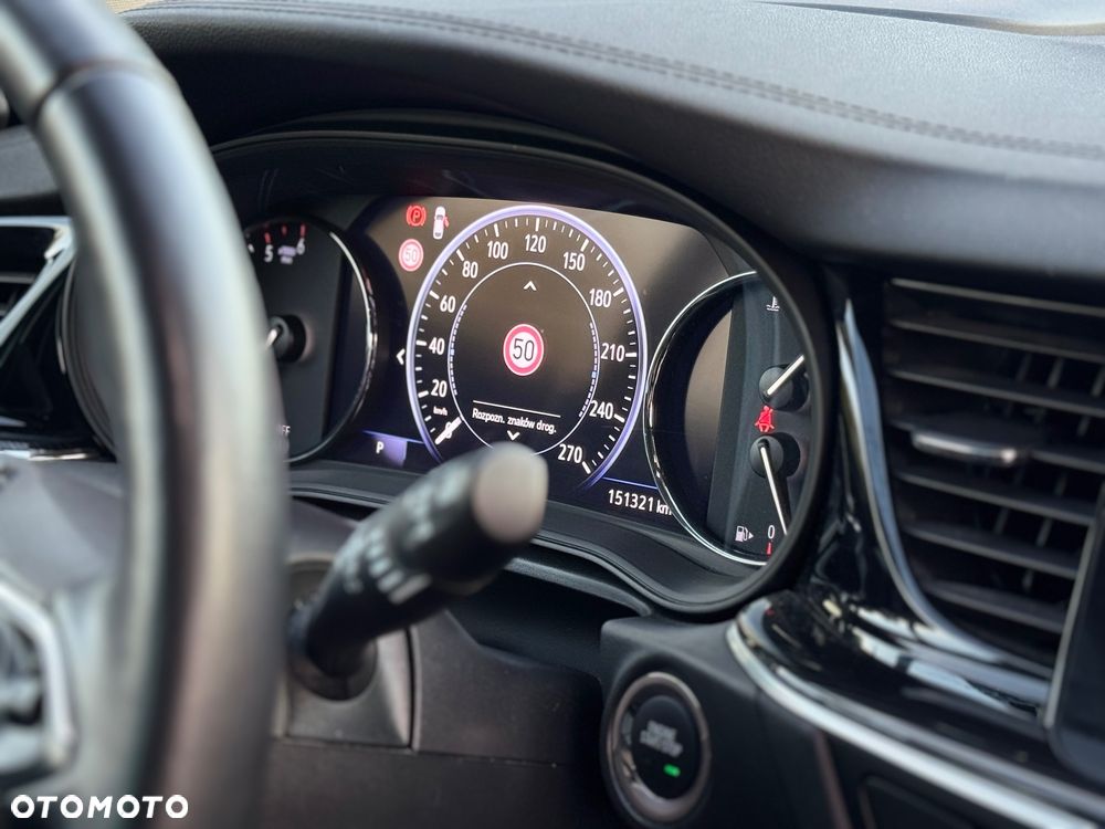 Opel Insignia 2.0 CDTI Innovation S&S - 33