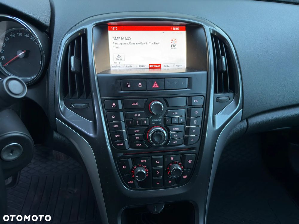 Opel Astra 1.4 T Cosmo - 11