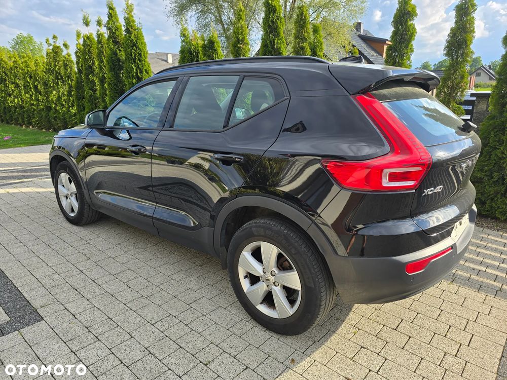 Volvo XC 40 T2 Momentum Pro - 5