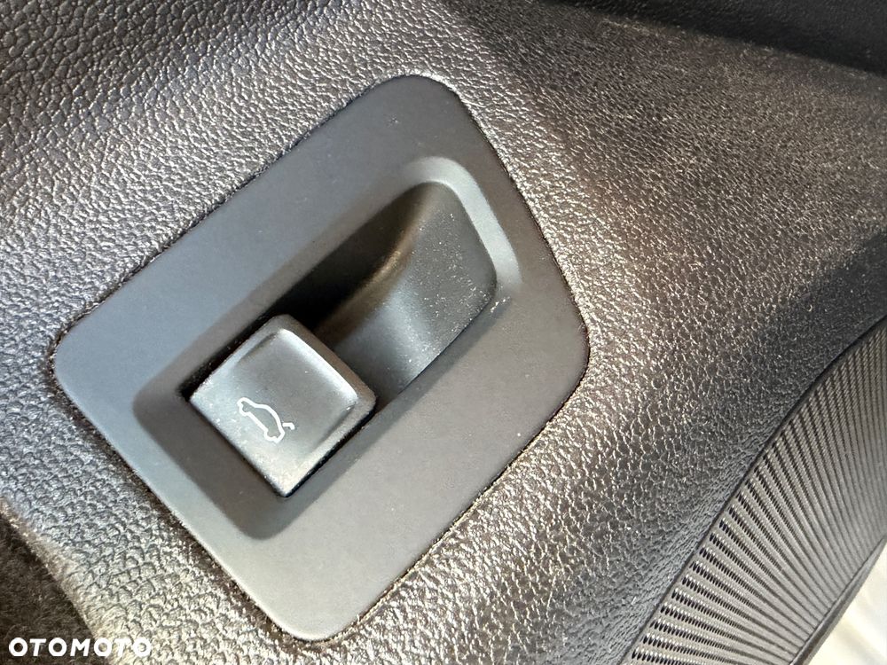 Volkswagen Arteon 2.0 TSI R-Line DSG - 27