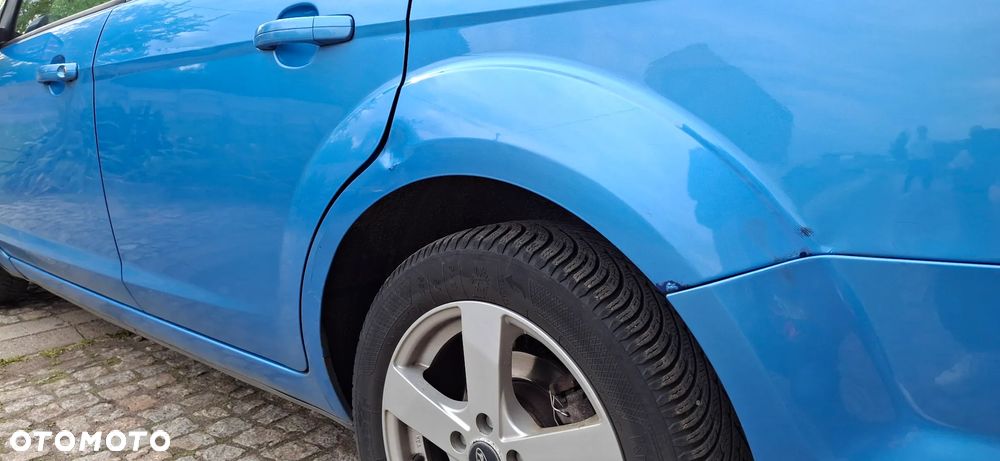 Ford Focus 1.6 Ghia - 7