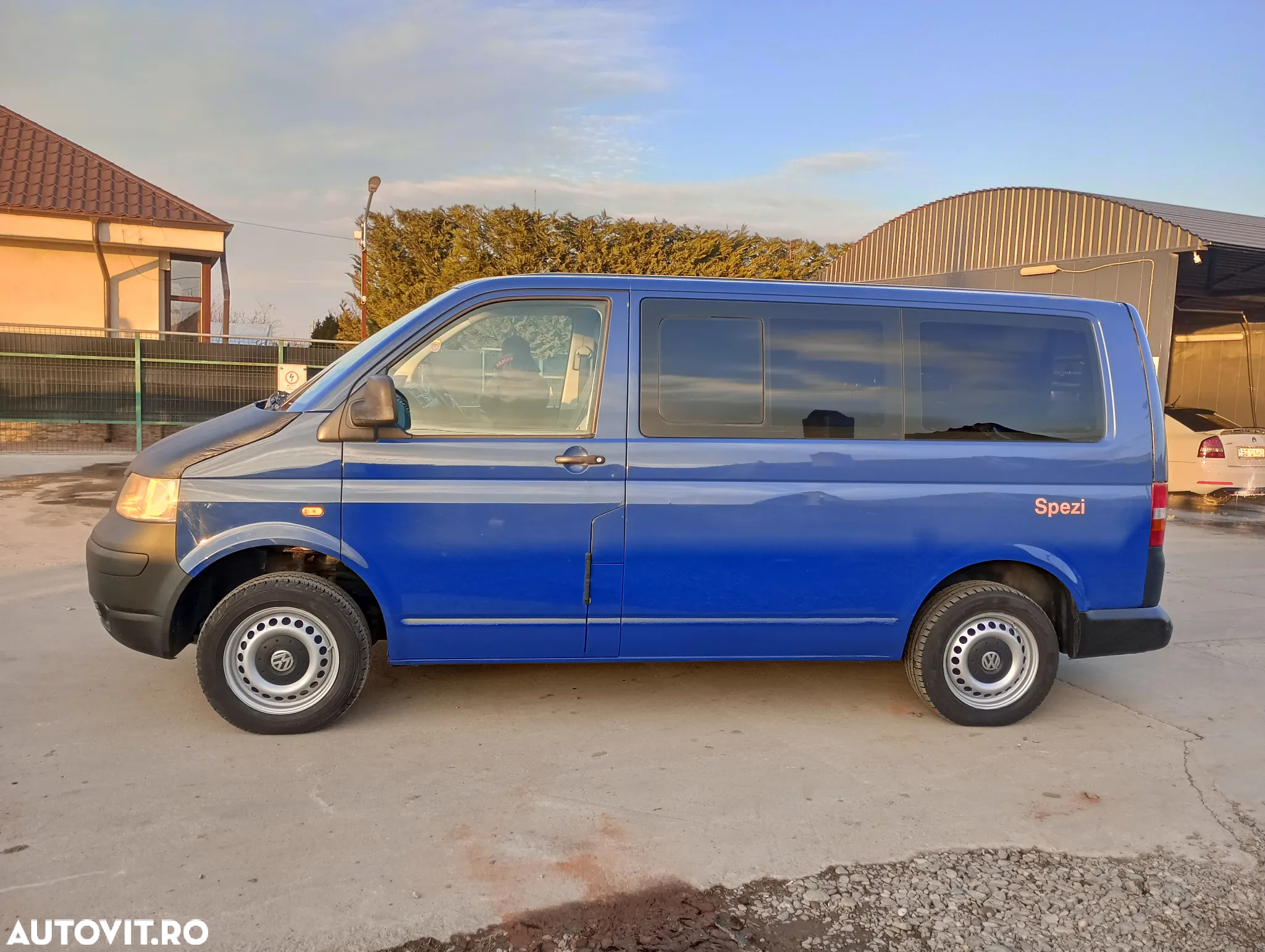 Volkswagen Transporter - 12