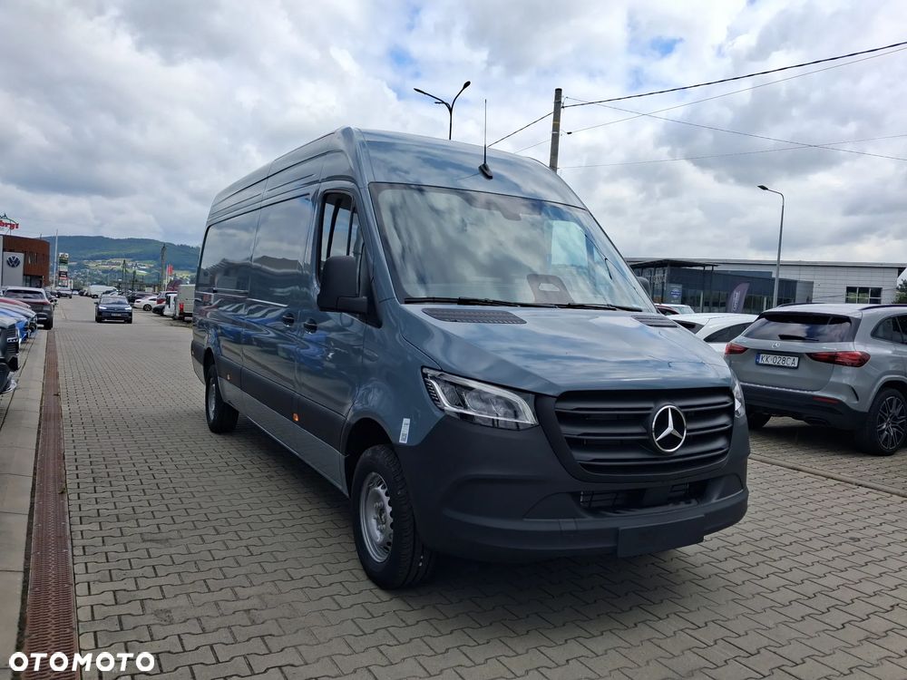 Mercedes-Benz Sprinter - 4