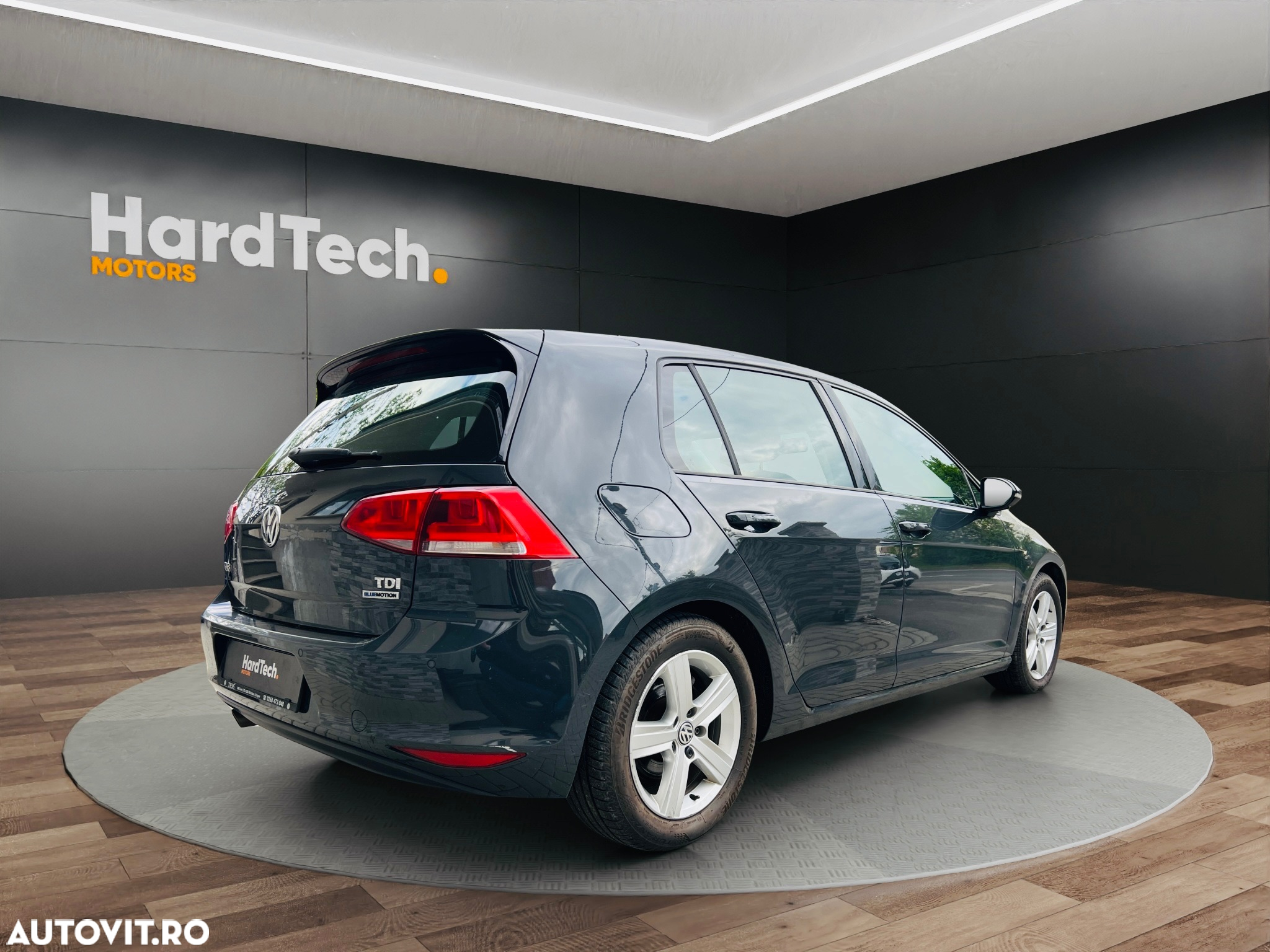 Volkswagen Golf - 4