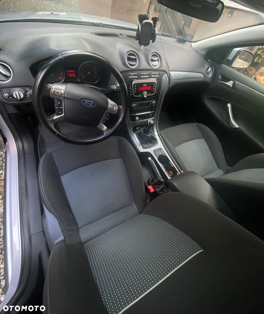 Ford Mondeo 2.0 FF Titanium - 9