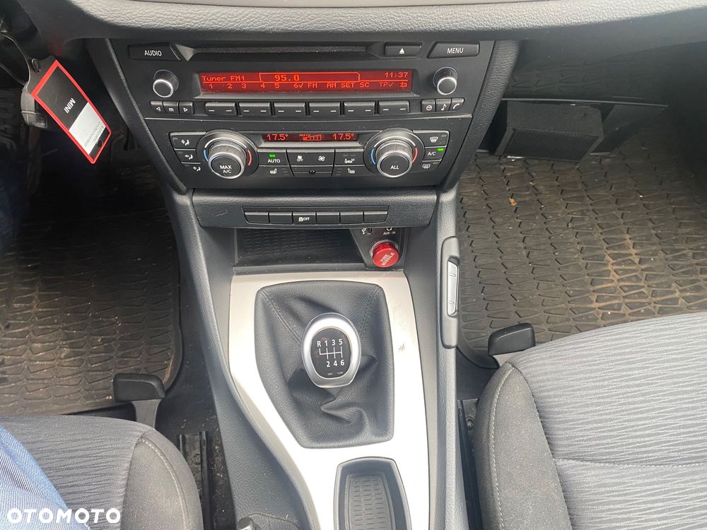 BMW X1 sDrive18i - 14