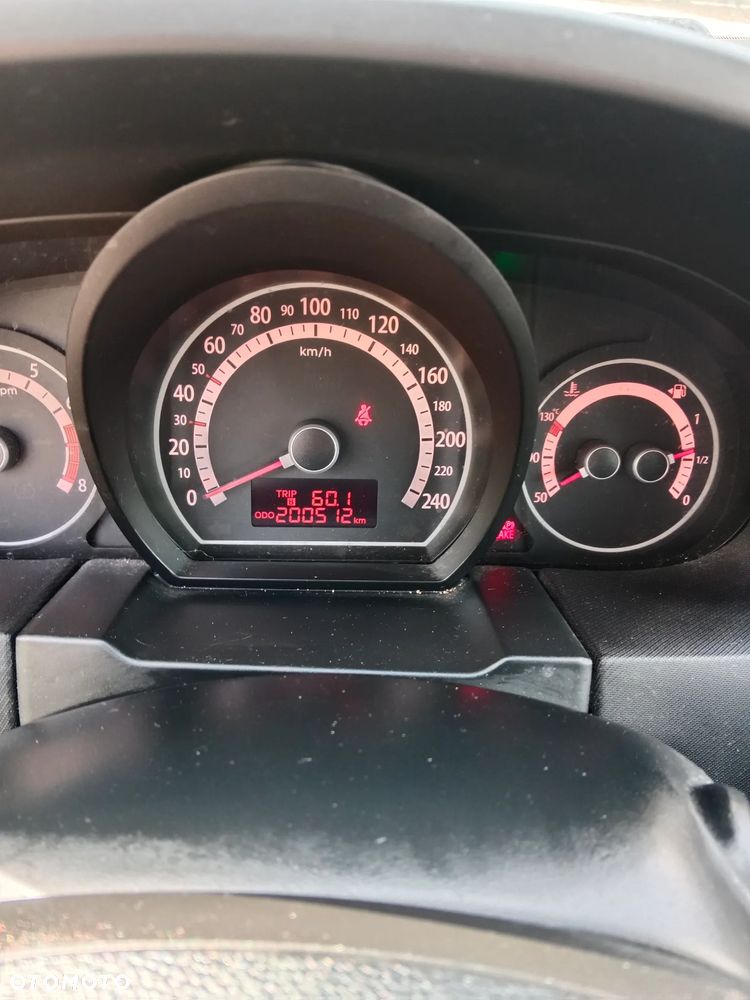 Kia Ceed 1.6 L - 6