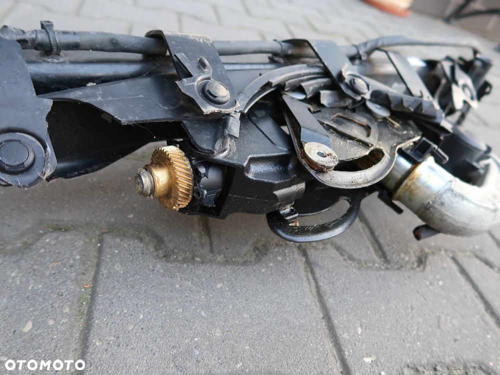 Hak holowniczy BMW X4 G02 Uszkodzony - 2