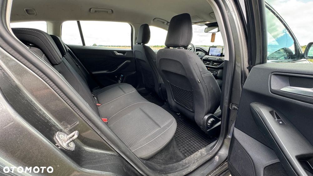 Ford Focus 2.0 TDCi Titanium ASS - 10