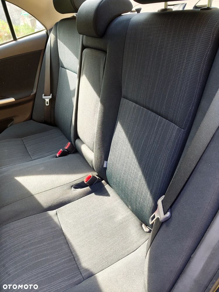 Toyota Corolla 1.6 VVT-i Premium Start - 19