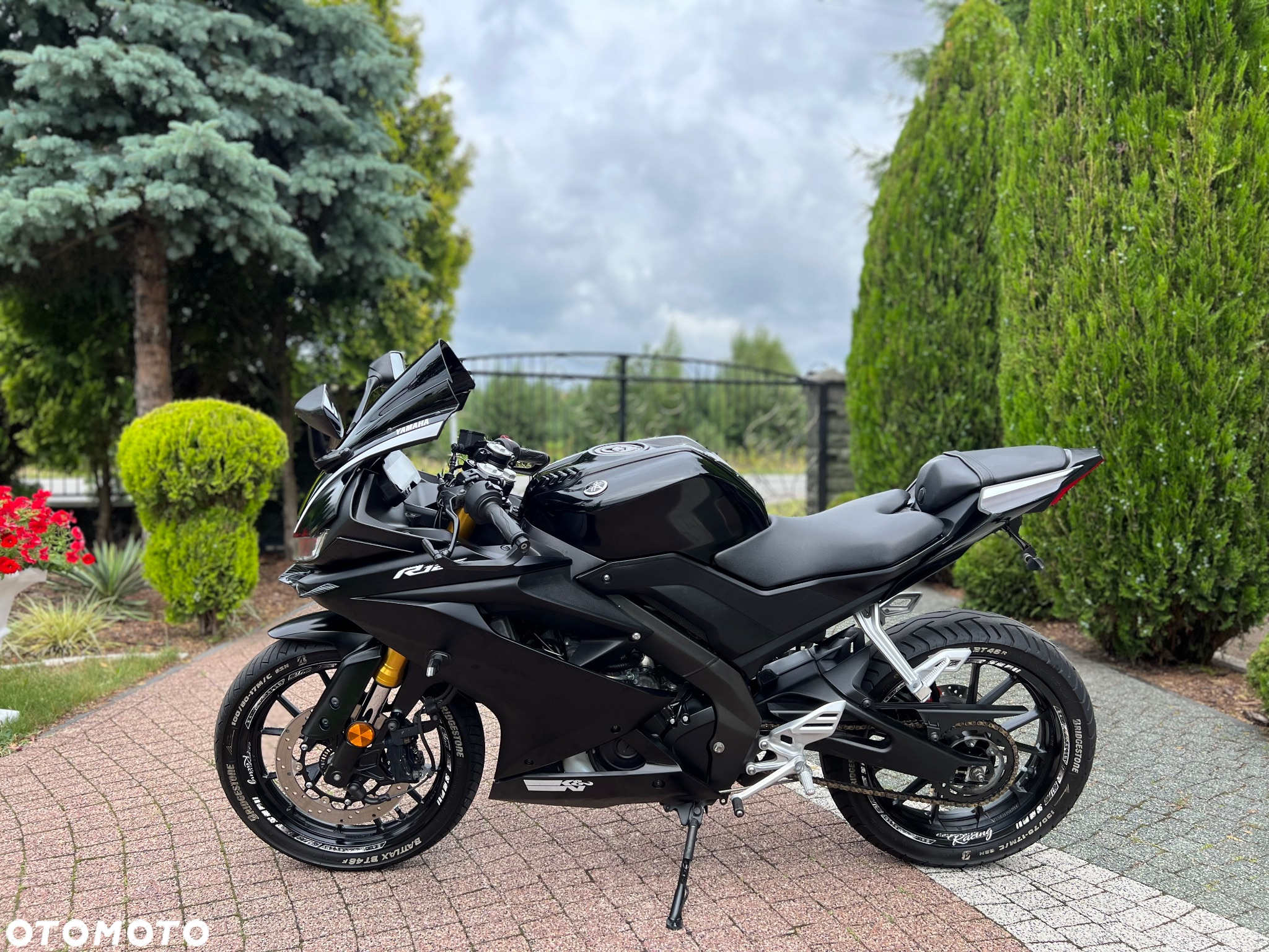 Yamaha YZF - 23