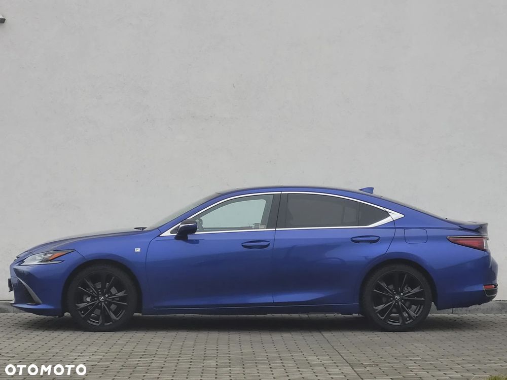 Lexus ES 300h F Sport Edition - 8