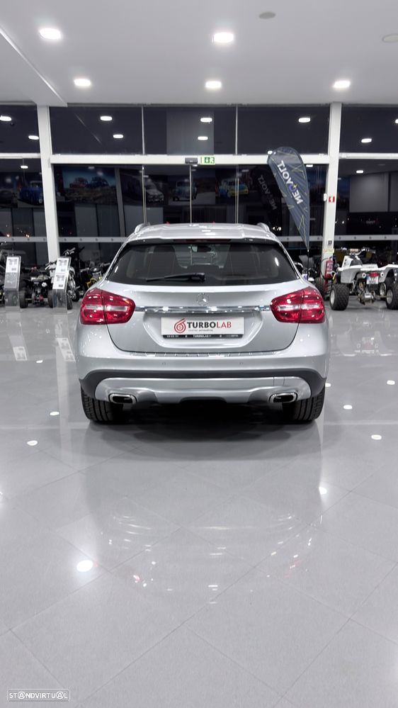Mercedes-Benz GLA 200 AMG Line - 6