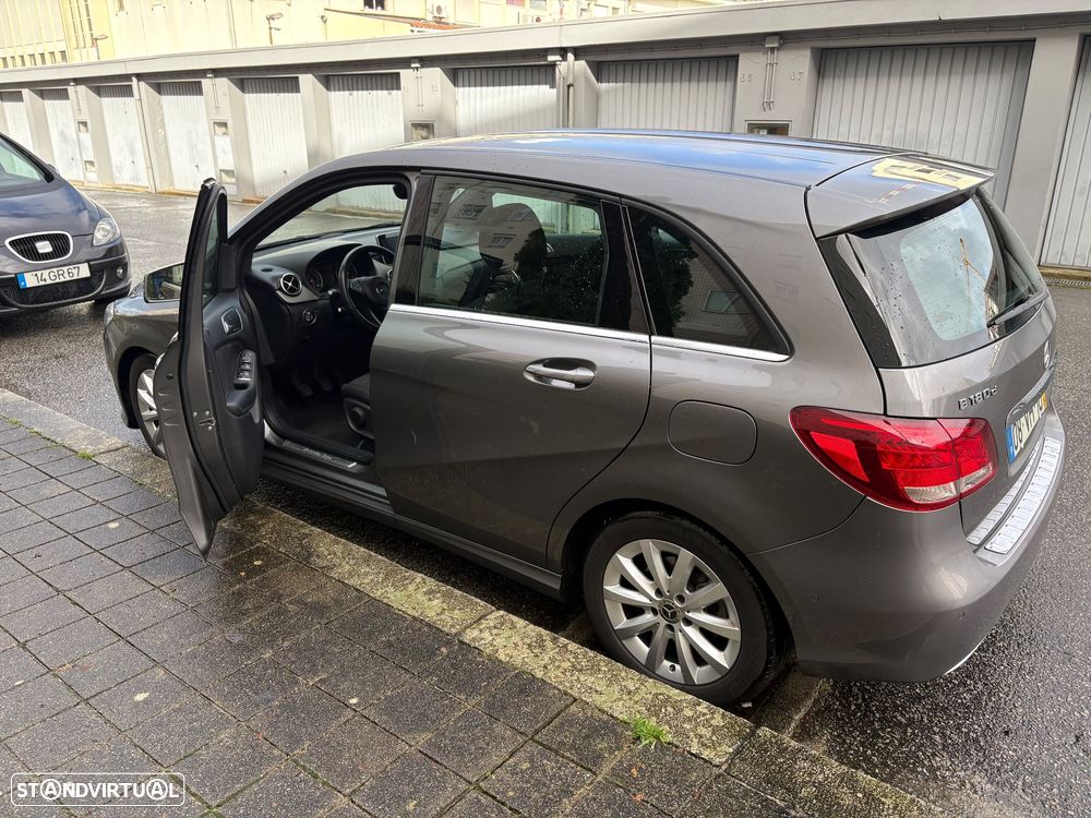 Mercedes-Benz B 180 d Style - 11