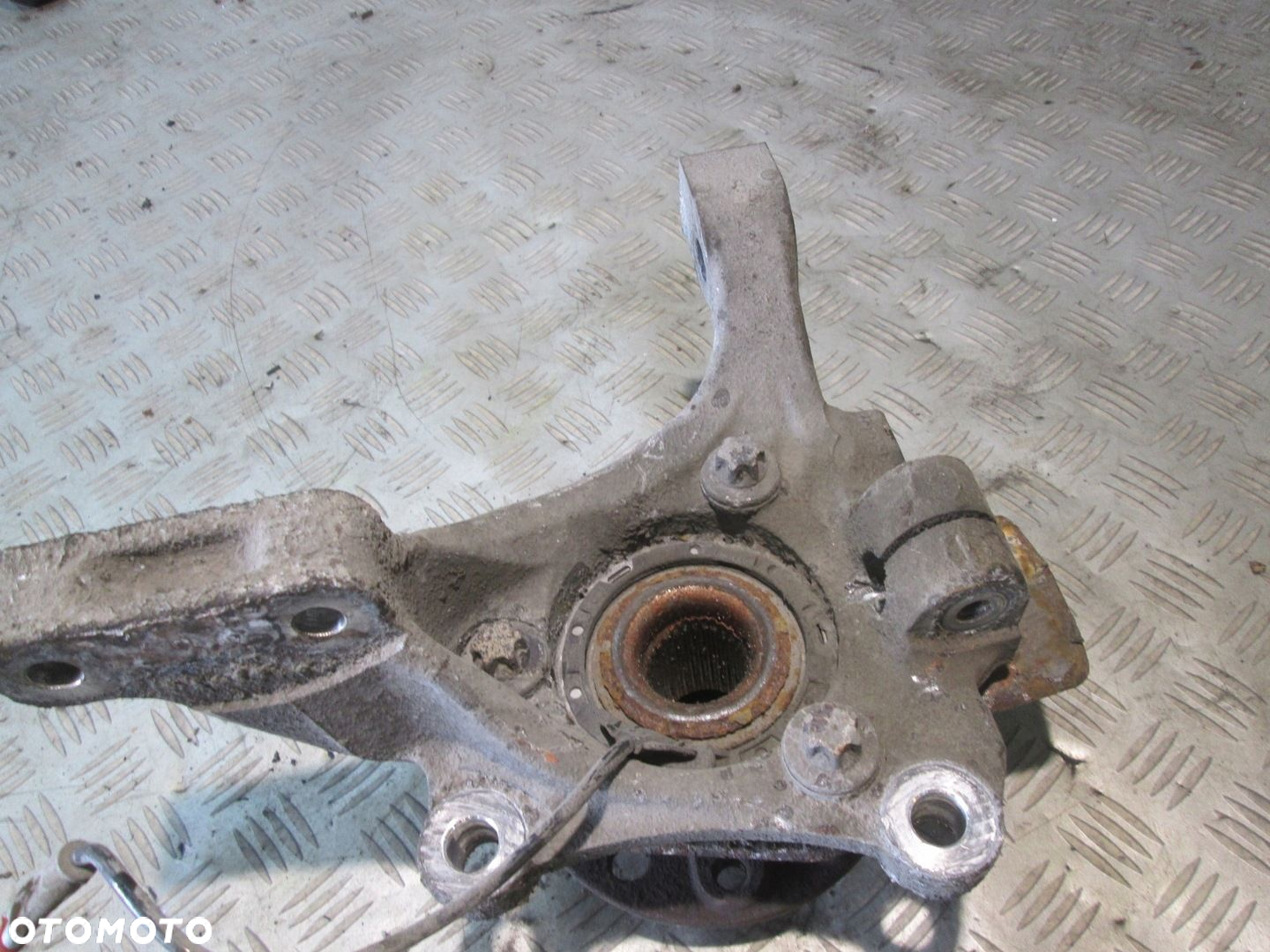 PIASTA ZWROTNICA PRAWA PRZÓD OPEL VECTRA C 1.9 CDTI - 3