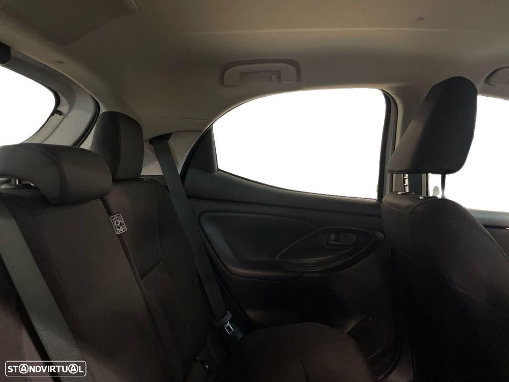 Toyota Yaris - 13
