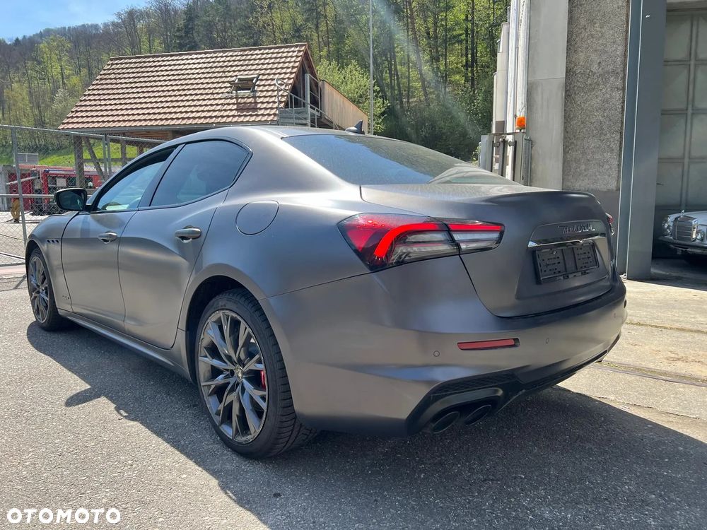 Maserati Ghibli GranSport - 4