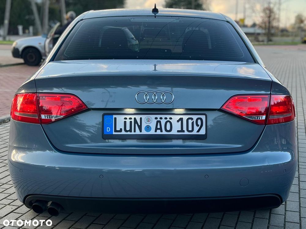 Audi A4 Limousine - 17