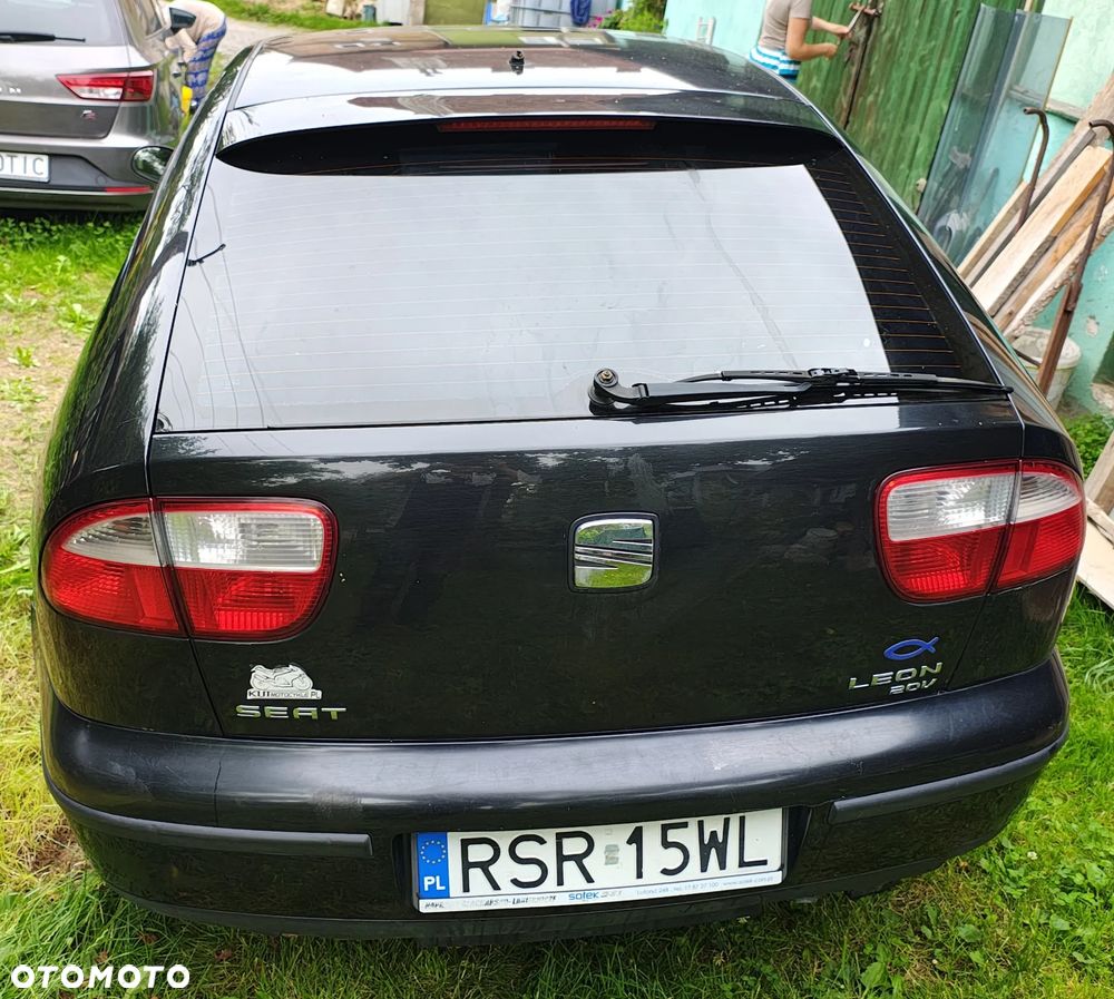 Seat Leon 1.8 Signo - 3