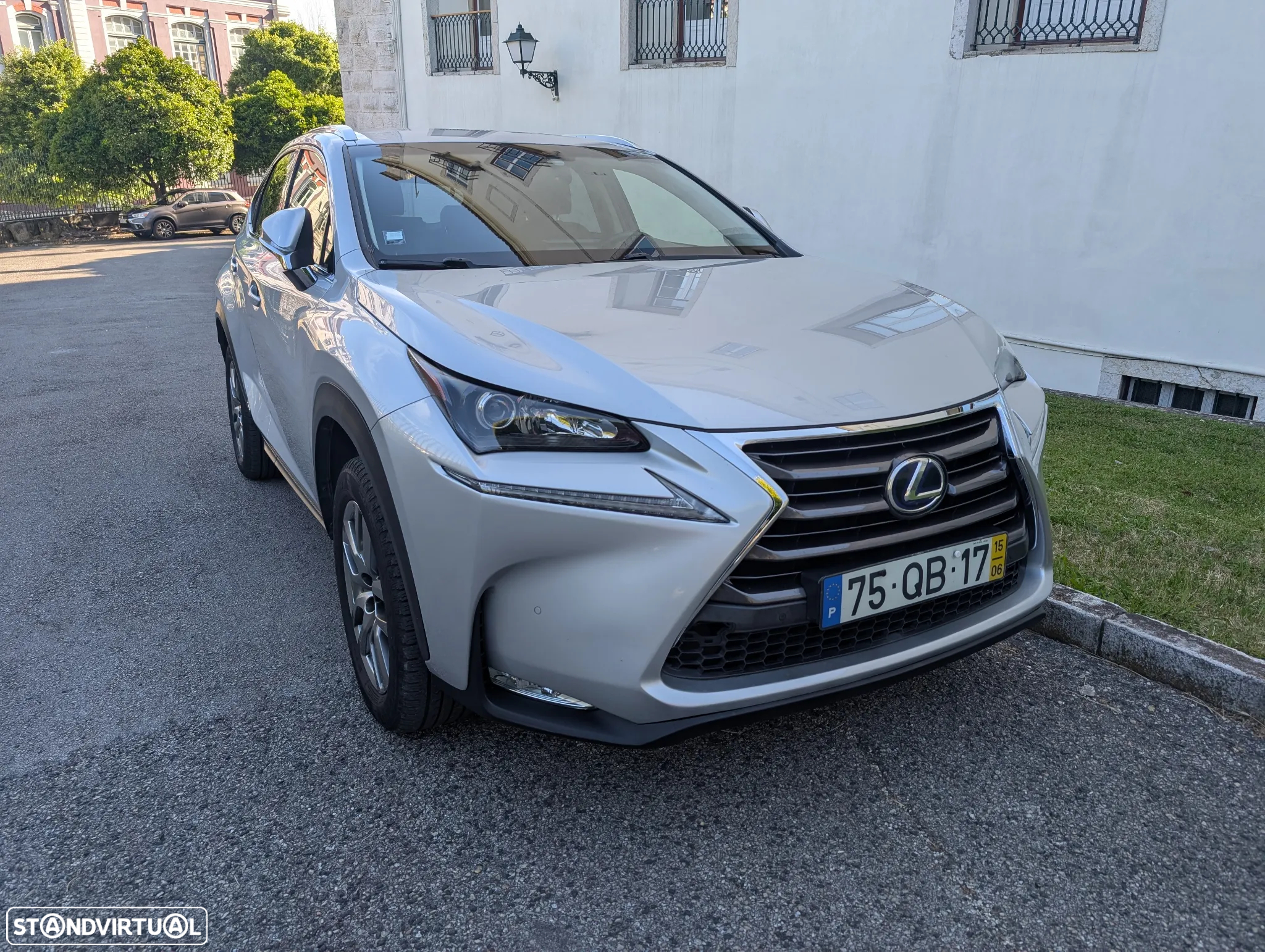 Lexus NX 300h Executive Plus - 3