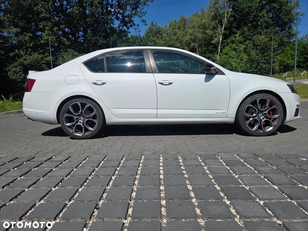 Skoda Octavia 2.0 TSI RS - 24