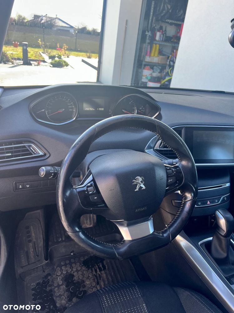 Peugeot 308 BlueHDi 150 Automatik Stop & Start Allure - 10