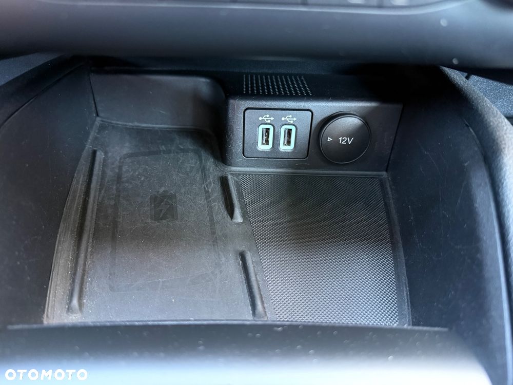 Ford Kuga 2.0 EcoBlue Hybrid TITANIUM X - 36