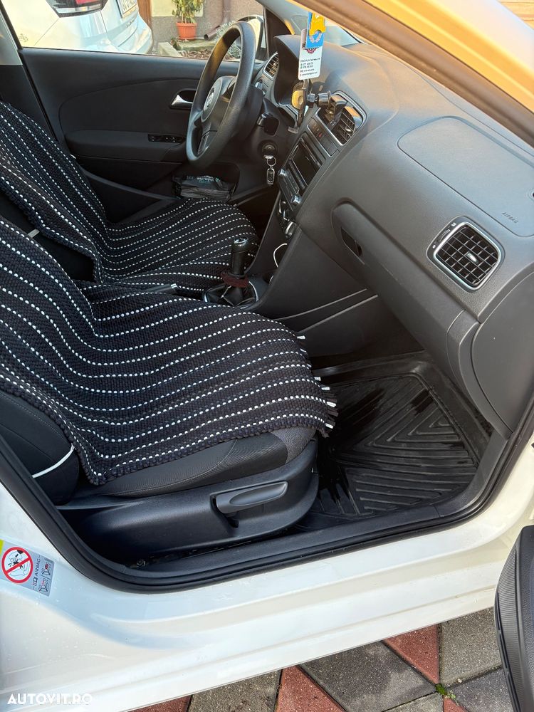 Volkswagen Polo 1.6 TDI Comfortline - 4