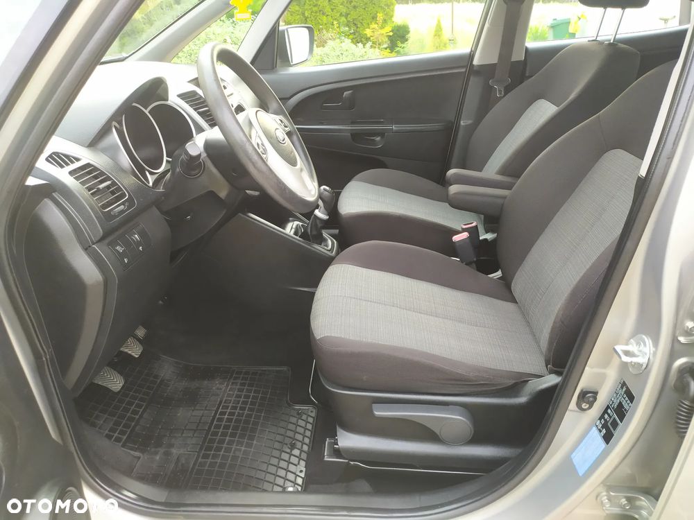 Kia Venga 1.4 S - 23