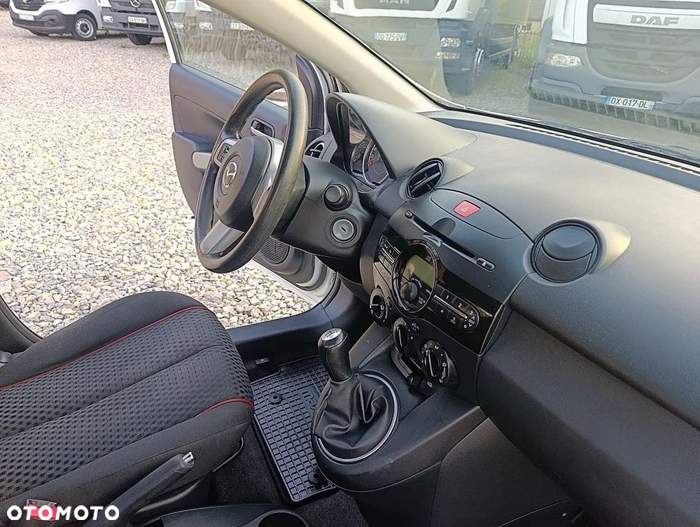 Mazda 2 1.3 Exclusive - 18