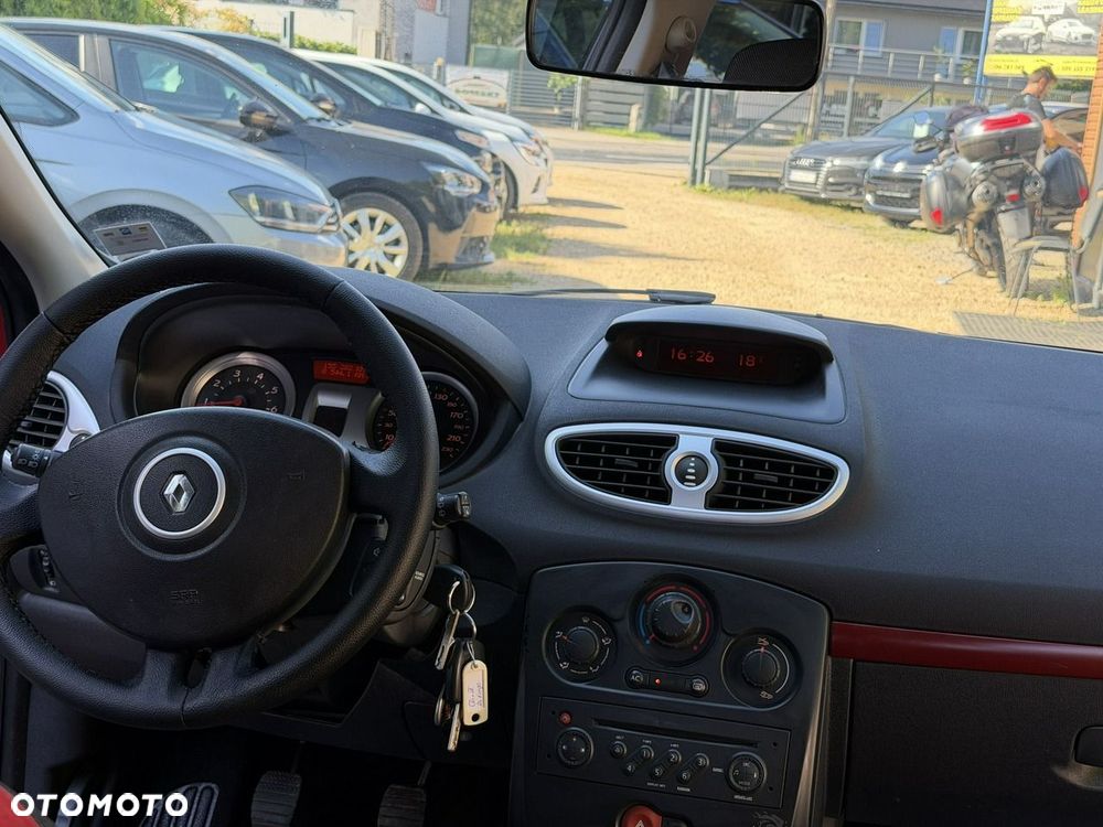 Renault Clio - 20